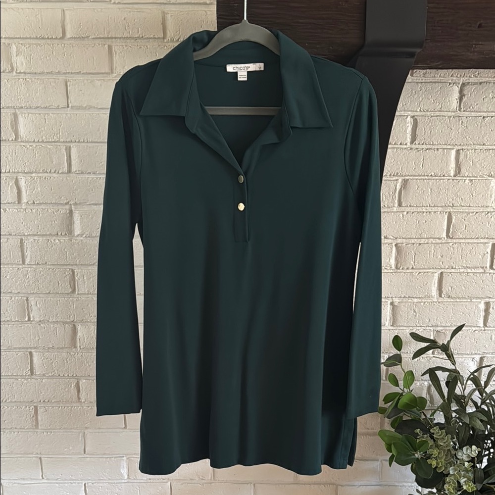 Chico's Green Semi-Fitted Top. Size 1 (Chicos sizing) which is an 8/medium.